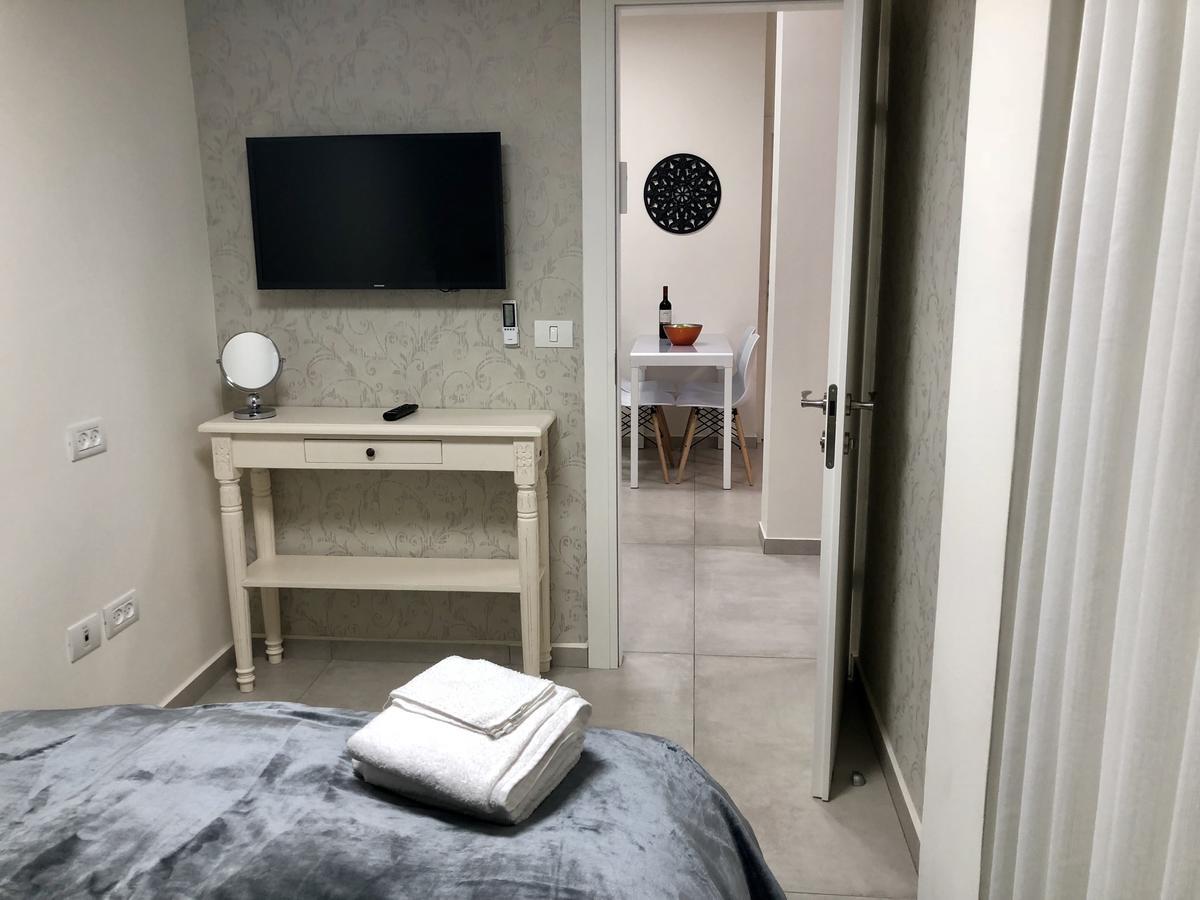 Arianked Palace With Private Parking Tel-Aviv Extérieur photo